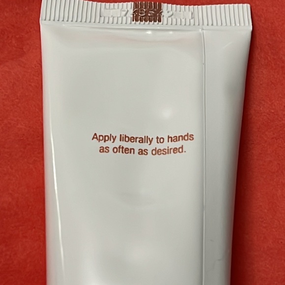 Josie Maran Argan milk smoothing Hand Treatment - Picture 9 of 11